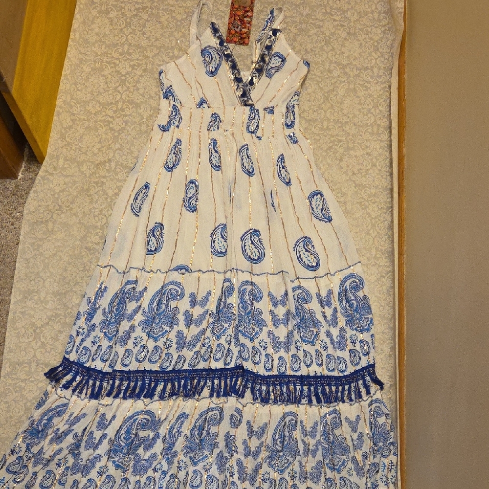 Chic Strapless Blue and White Paisley Dress